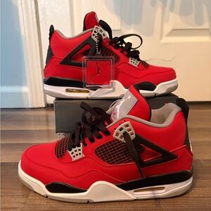 Jordan 4 Retro Toro Bravo
